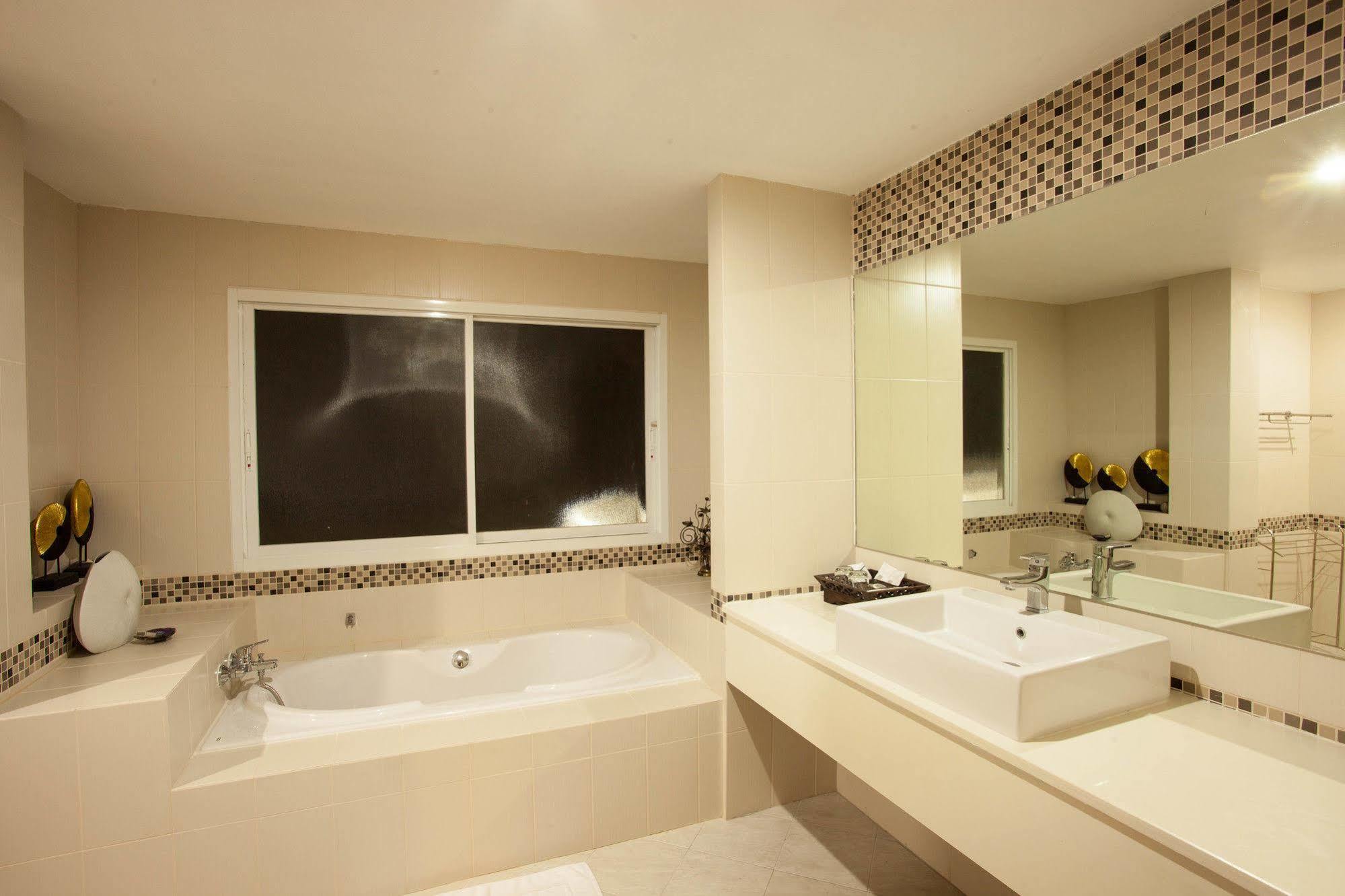 Nantrungjai Boutique Hotel Zewnętrze zdjęcie